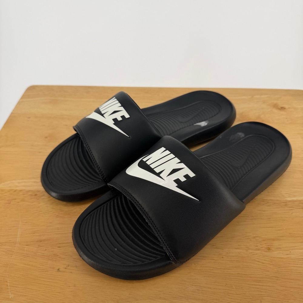 Nike Victori One Slide Women 9 Black Sporty Casual Athleisure Shoes Slip On Gorp